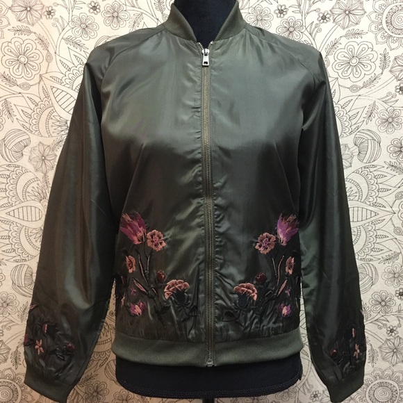 Green Floral Bomber Jacket - Picture 2 of 8